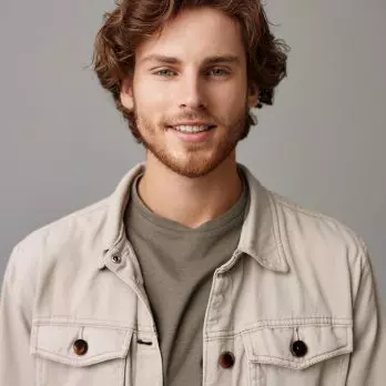 Firefly-ragazzo-sui-30-anni-europa-che-lavora-in-una-design-agency-capelli-ricci-sfondo-tinta-un-348x348